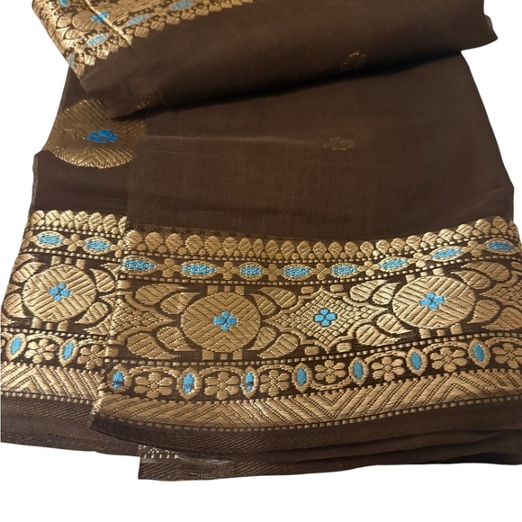Introducing our exquisite Full Zari Parrot Pattern Paithani Dupatta!new - Picture 3 of 7